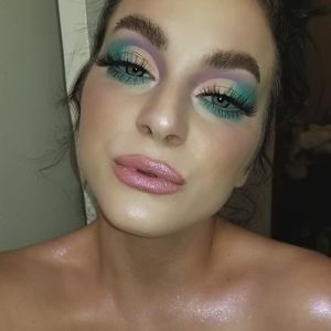 Meet your Posher, Lynn